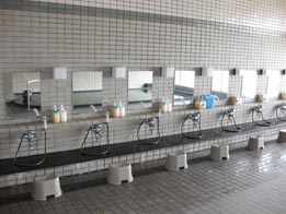 La salle de bain d’un Ryokan